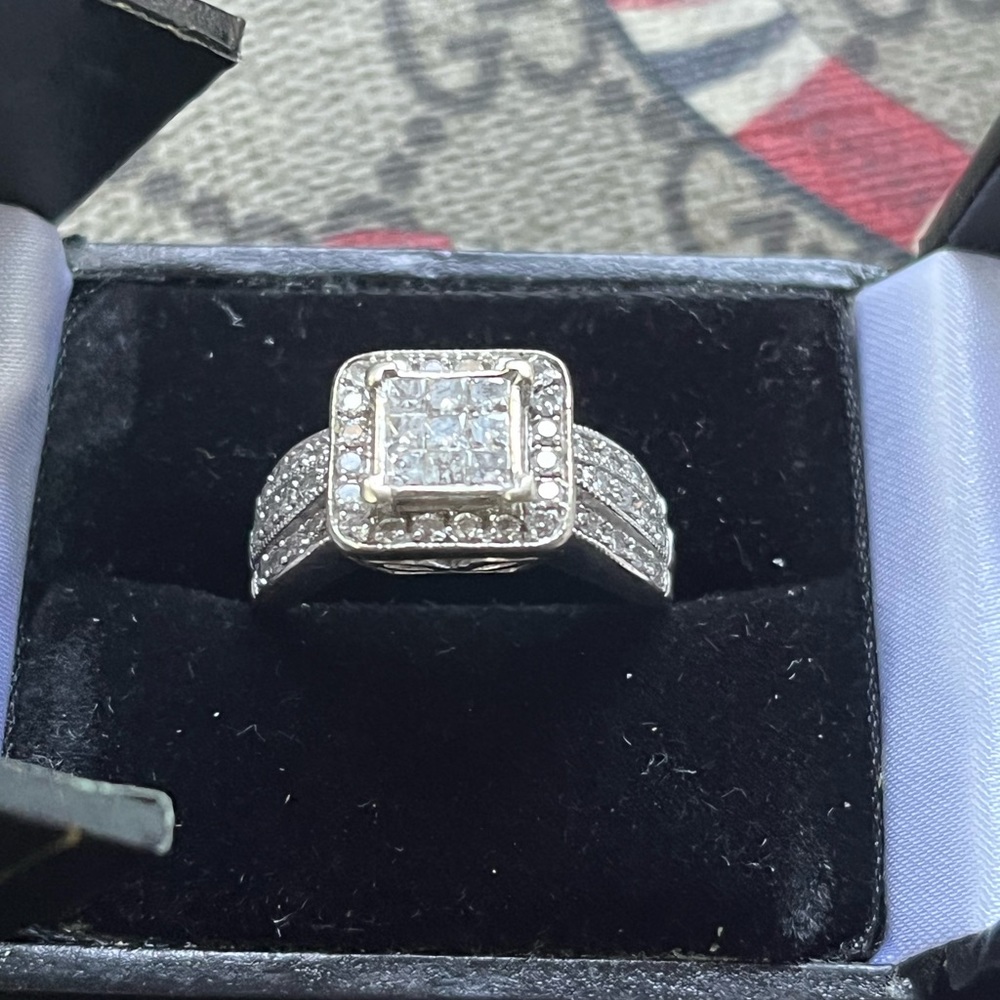 Diamond ring